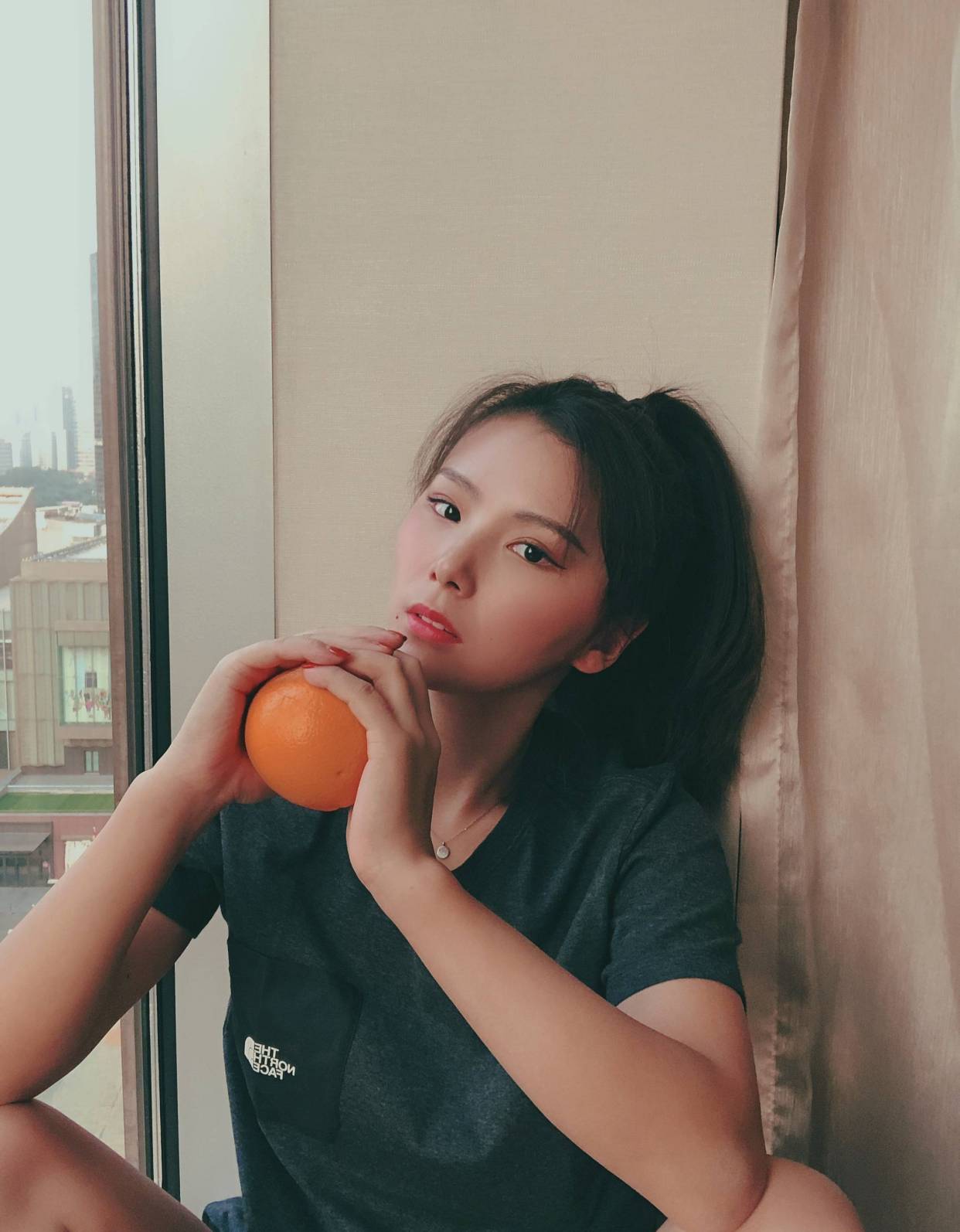 体操奥运冠军何可欣:退役后二次发育变女神,今28岁恋情无人敢问